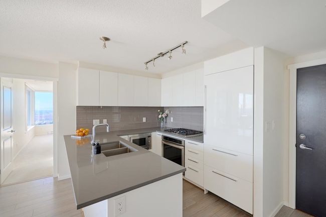 3502 - 6658 Dow Avenue, Condo with 2 bedrooms, 2 bathrooms and 1 parking in Burnaby BC | Image 8