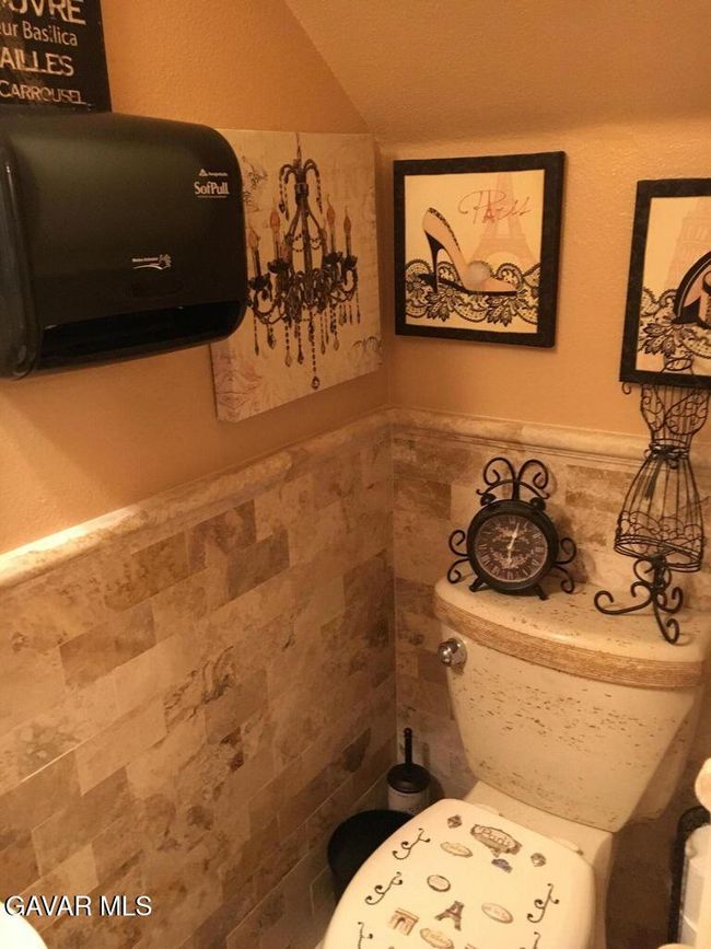 Downstairs bathroom | Image 18
