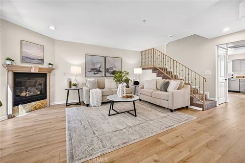 3-6446 Woodley Ave, Lake Balboa, CA, 91406-6493 | Card Image