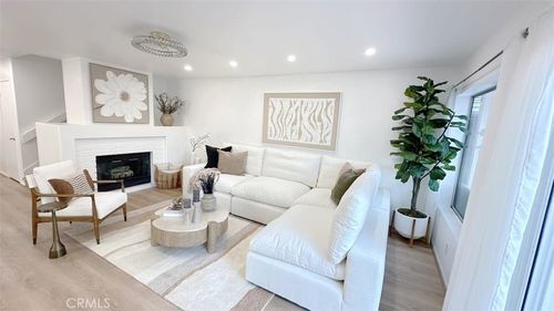 19036 Singingwood Cir, Trabuco Canyon, CA, 92679-1068 | Card Image