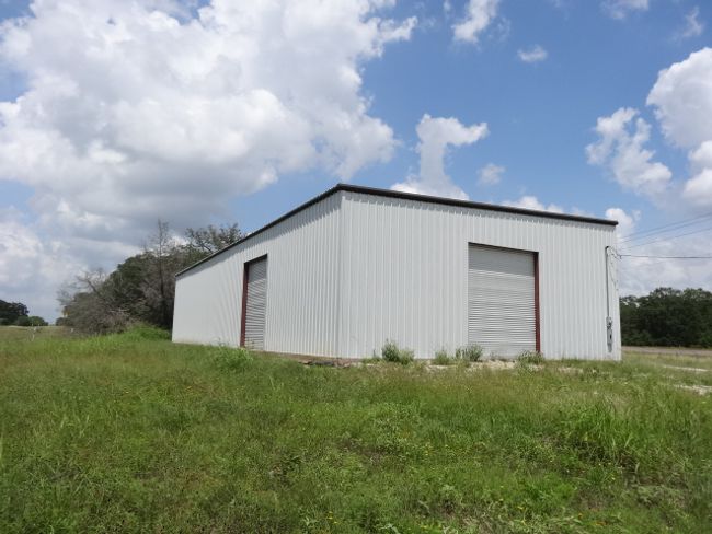View of outdoor structure | Image 14