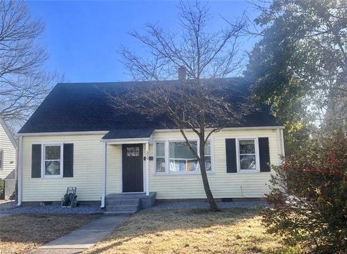 319 Winshire St, Norfolk, VA, 23503-4933 | Card Image