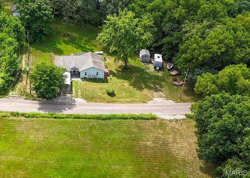 3948 Greenhouse Rd, De Soto, MO, 63020-3431 | Card Image