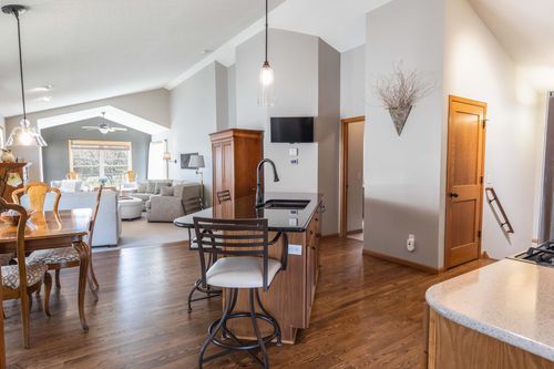 6161 Boulder Ridge Dr, Rockford, MN, 55373-4539 | Card Image