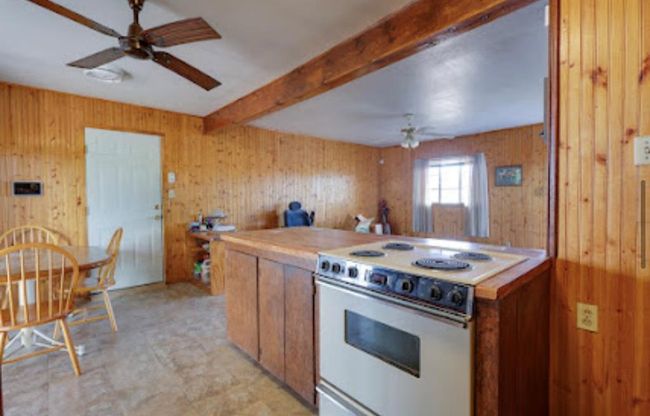 1518 Stadium Ave, House other with 2 bedrooms, 1 bathrooms and 1 parking in Big Spring TX | Image 10