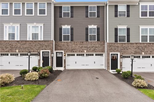 207 Yellowwood Ct, Washington, PA, 15301-9631 | Card Image
