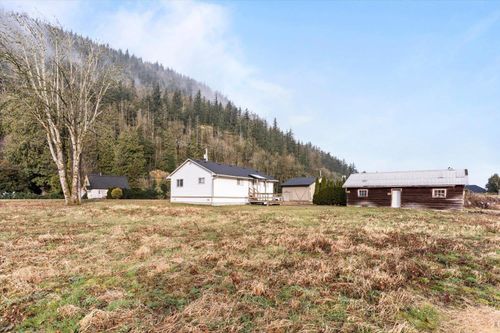 905 Hot Springs Road, Harrison Hot Springs, BC, V0M1A3 | Card Image