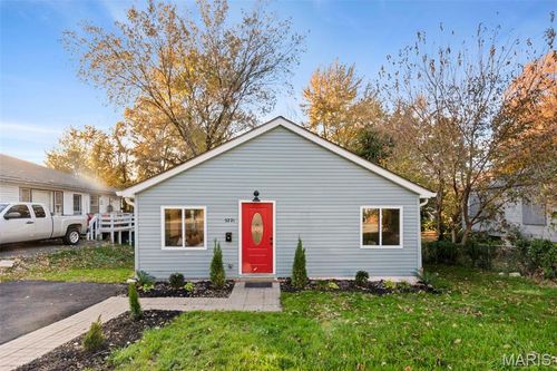 3221 Suncrest Ave, Saint Louis, MO, 63114-2839 | Card Image