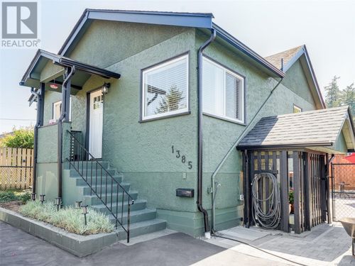 1385 Hastings St, Victoria, BC, V8Z2W6 | Card Image