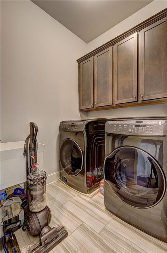 5540 Wood Falls Dr, House other with 5 bedrooms, 5 bathrooms and 3 parking in Buford GA | Image 15