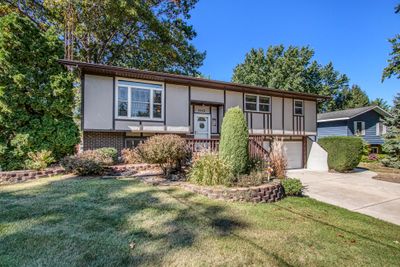 3542 Royal Crest Drive, House other with 3 bedrooms, 2 bathrooms and null parking in St. Joseph MI | Image 1