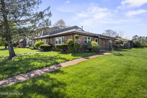 70-70 Greenwood Loop Rd, Brick, NJ, 08724-1255 | Card Image