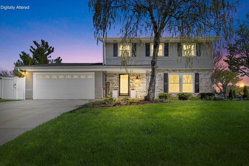 230 E Golden Lane, Oak Creek, WI, 53154 | Card Image