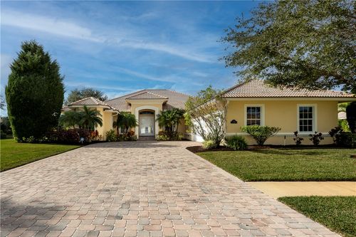 575 Stoney Brook Farm Ct, Vero Beach, FL, 32968-9489 | Card Image
