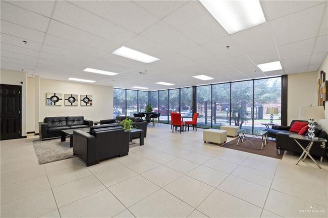 UNIT-203 - 813 Travis St, Condo with 3 bedrooms, 2 bathrooms and null parking in Mission TX | Image 21