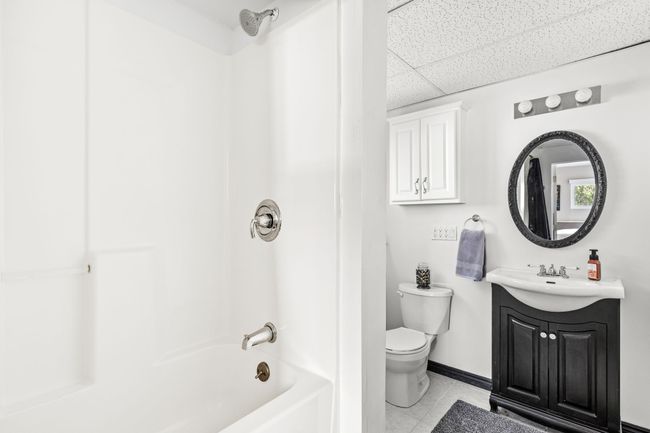Basement Bathroom | Image 24