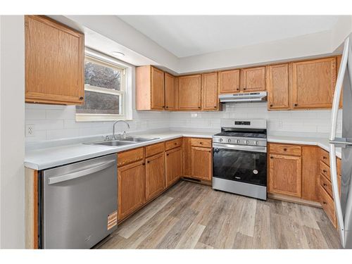 270 Magnolia Dr, GLENWOOD CITY, WI, 54013-4336 | Card Image