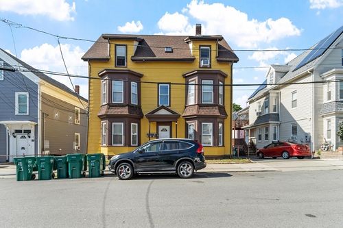 107 Hollingsworth St, Lynn, MA, 01902-3800 | Card Image
