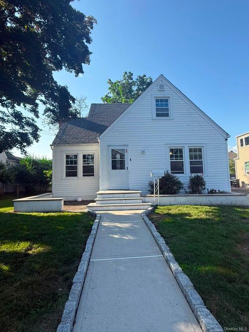 8 Herman Ave, Hicksville, NY, 11801-1445 | Card Image
