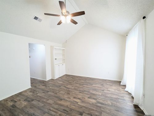 4b-402 Lee Dr, Baton Rouge, LA, 70808-4988 | Card Image