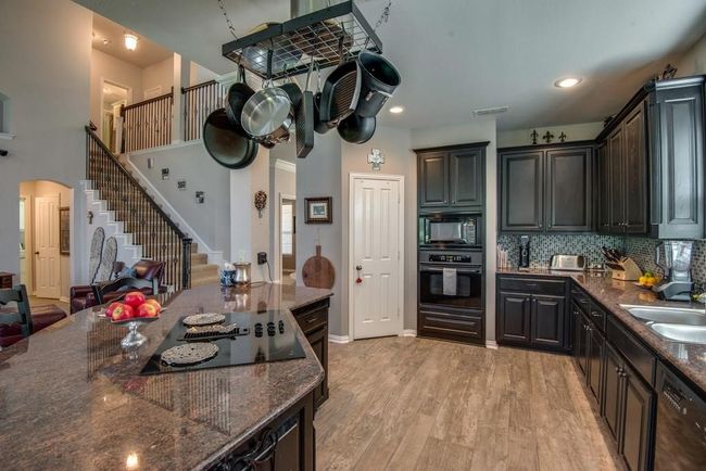 817 Water Oak Dr, House other with 4 bedrooms, 4 bathrooms and null parking in Grapevine TX | Image 13