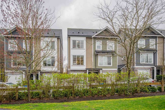 24 - 21150 76 A Avenue, Townhouse with 3 bedrooms, 2 bathrooms and 2 parking in Langley BC | Image 1