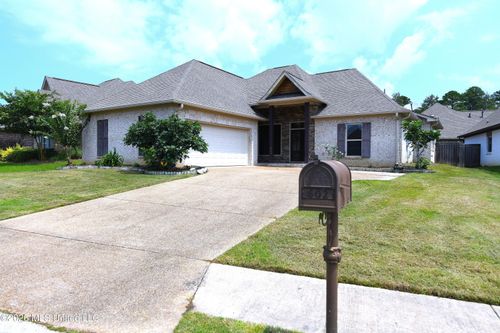 602 Emerald Ct, Brandon, MS, 39047-6396 | Card Image