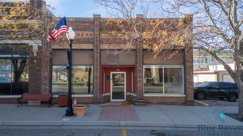 807 9th St, WHEATLAND, WY, 82201-2917 | Card Image