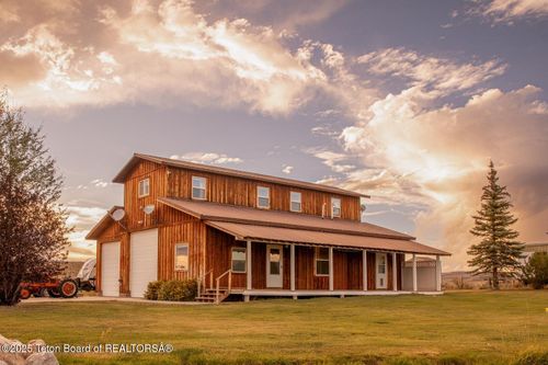 19 Spotted Horse Rd, Pinedale, WY, 82941-9078 | Card Image