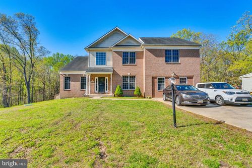 8365 Warren Dr, POMFRET, MD, 20675-3011 | Card Image