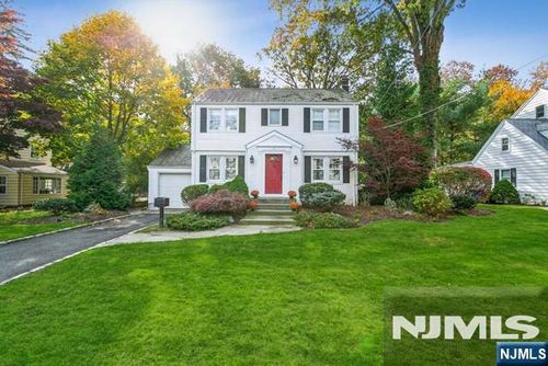 86 Windsor Rd, Tenafly, NJ, 07670-2616 | Card Image