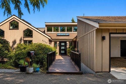 9360 Mercerwood Dr, Mercer Island, WA, 98040-4254 | Card Image