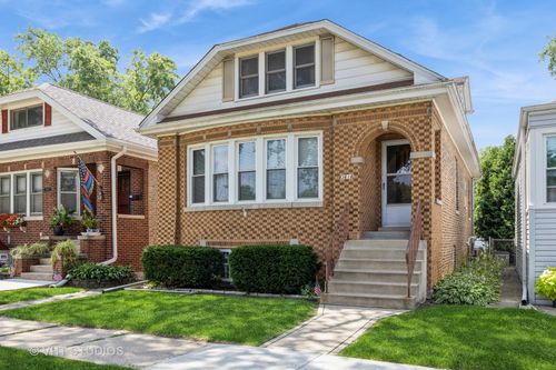 3618 Morton Ave, Brookfield, IL, 60513-1523 | Card Image