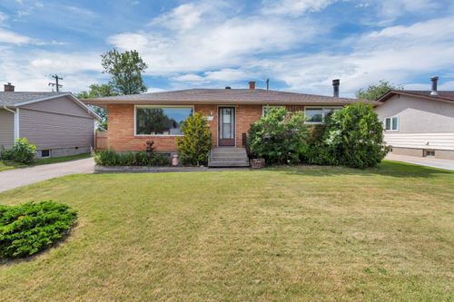 4610 58 Street, Stettler, AB, T0C2L1 | Card Image