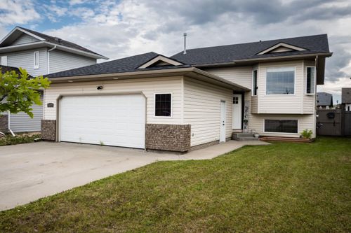 11029 67 Avenue, Grande Prairie, AB, T8W2Y8 | Card Image