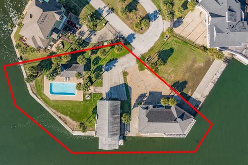 3910 & 3912 Bob Smith Rd, Jamaica Beach, TX, 77554 | Card Image