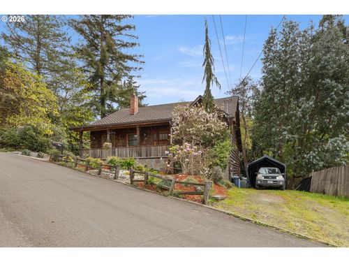 1365 Se Overlook Ave, Roseburg, OR, 97470-3923 | Card Image