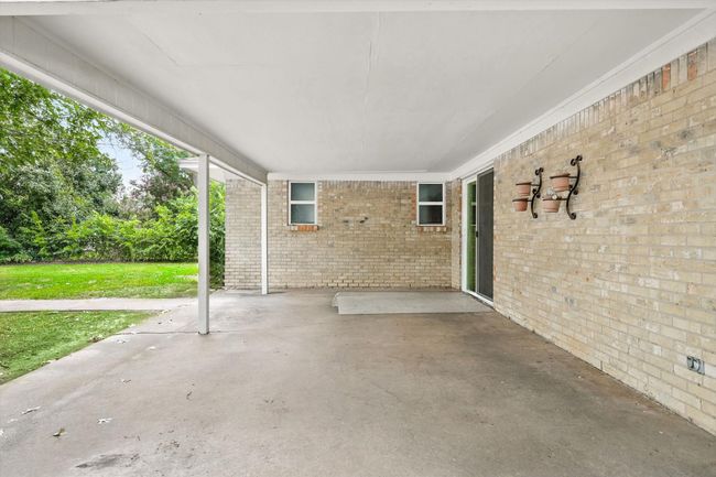 100 Hillcrest St, House other with 3 bedrooms, 2 bathrooms and null parking in Sanger TX | Image 18