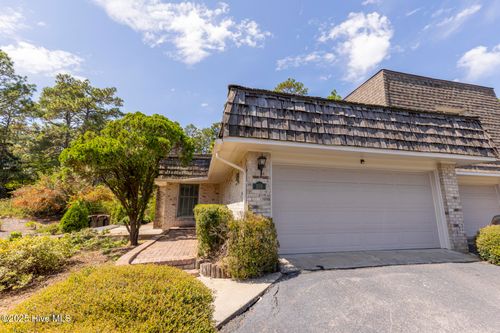 109 Wimbledon Dr, Pinehurst, NC, 28374-7625 | Card Image