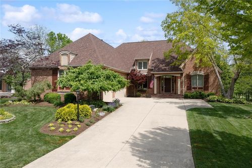 1209 Club View Dr, Centerville, OH, 45458-6081 | Card Image