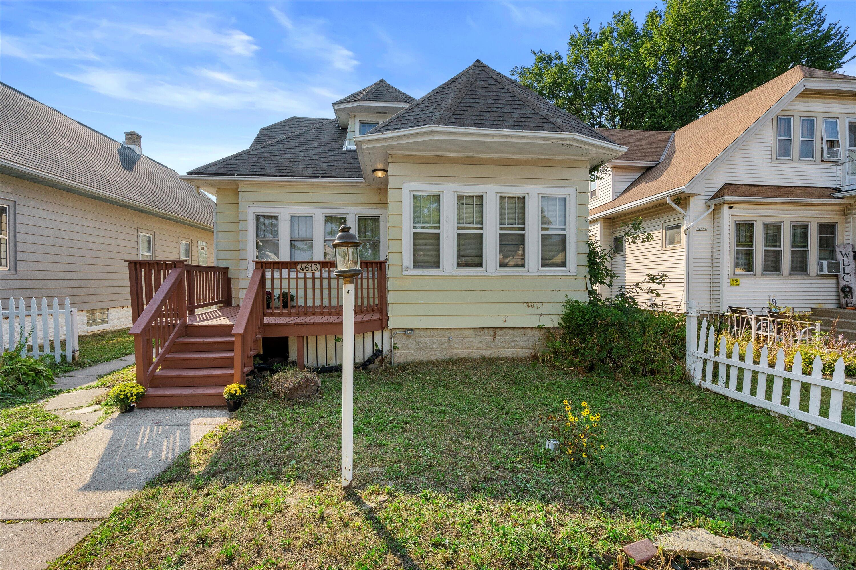 42nd St, Milwaukee, WI 53209