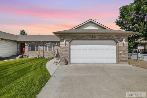 970 Silkwood Cir, Ammon, ID, 83406-4753 | Card Image