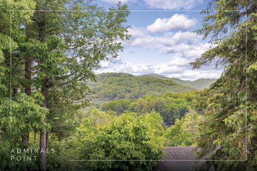 36 Heavens Gate Ln, Glenville, NC, 28736-8387 | Card Image