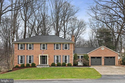 11202 Cranbrook Ln, Oakton, VA, 22124-1906 | Card Image