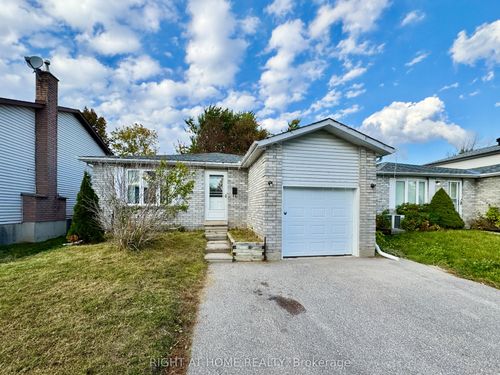 6 Hickling Trail, Barrie, ON, L4M5V7 | Card Image