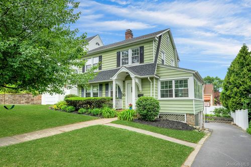 30 Lee Ave, White Plains, NY, 10606-2230 | Card Image