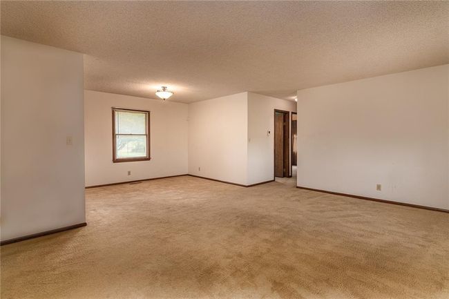 Bright and open living room | Image 5