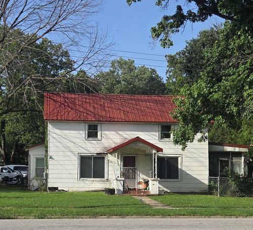 307 W Rose Ave, Crane, MO, 65633-9316 | Card Image