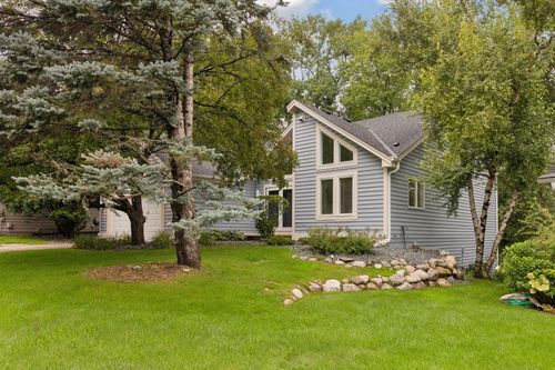 11984 Saint Albans Hollow Dr, Minnetonka, MN, 55305-3983 | Card Image