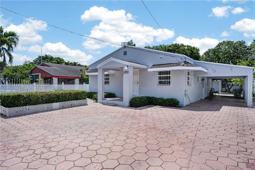 2450 Nw 32nd St, Miami, FL, 33142 | Card Image